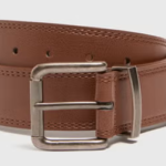 Upgrade your everyday style with this sleek Ben Sherman Bodwitch belt. Styled in brown, it comes with a metal buckle and a keeper embossed with the brand's iconic logo. Perfect for pairing with jeans or shorts, it's a year-round wardrobe essential.

Size guidance:

S: 31-35inch
M: 34-38inch
L: 37-41inch
XL: 40-44inch
XXL: 43-47inch