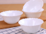 5-inch bowl four piece set
Material: white glass